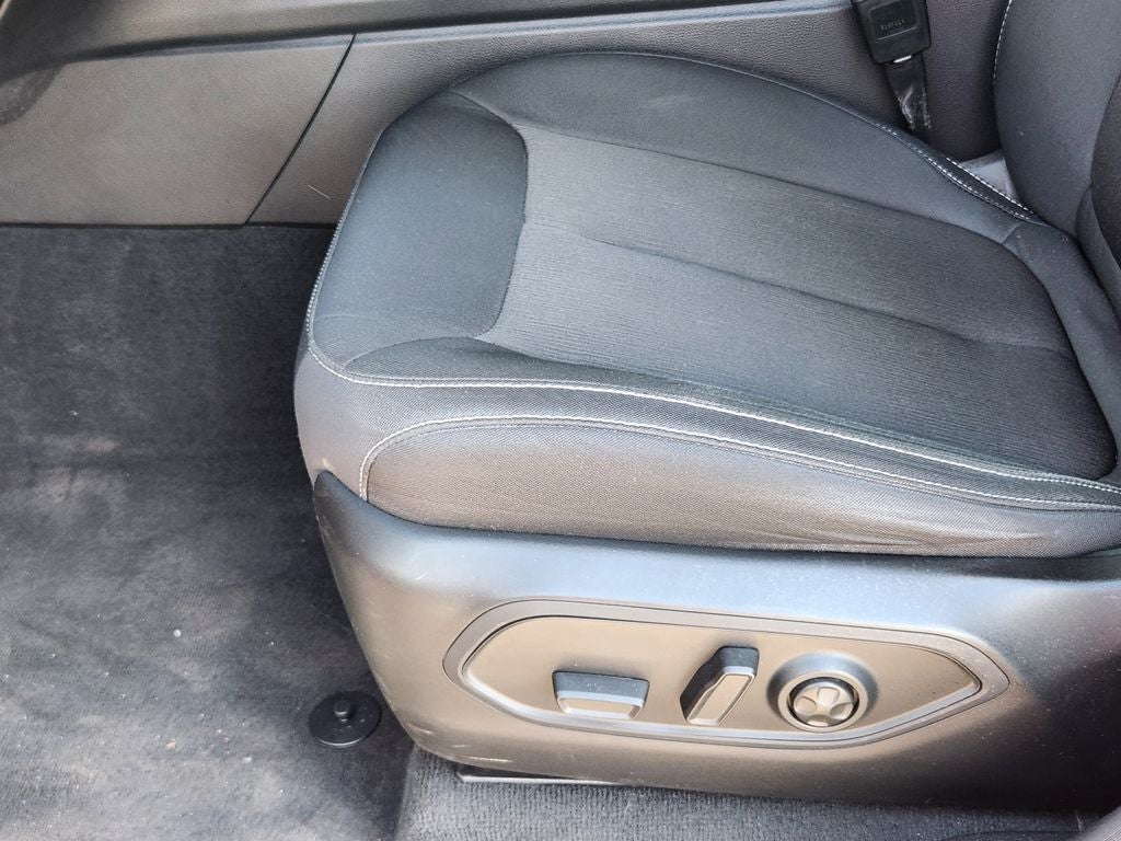 2023 Jeep Grand Cherokee Laredo 4x4