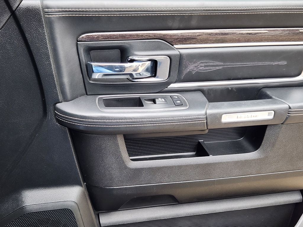 2017 RAM 1500 Limited Crew Cab 4x4 5'7' Box