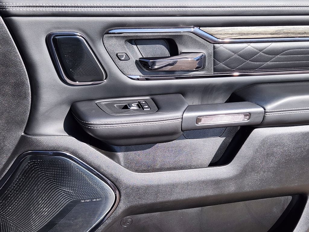 2025 RAM 1500 Limited Crew Cab 4x4 5'7' Box