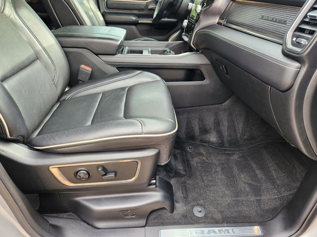 2020 RAM 1500 Limited Crew Cab 4x4 5'7' Box