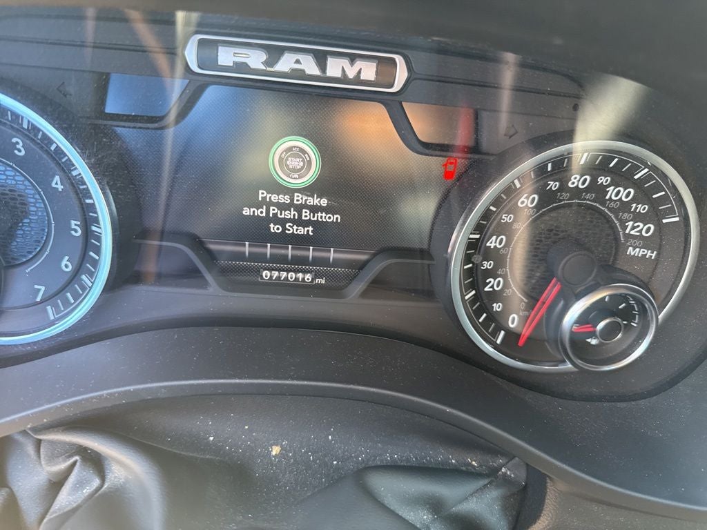 2023 RAM 1500 Laramie Crew Cab 4x4 5'7' Box