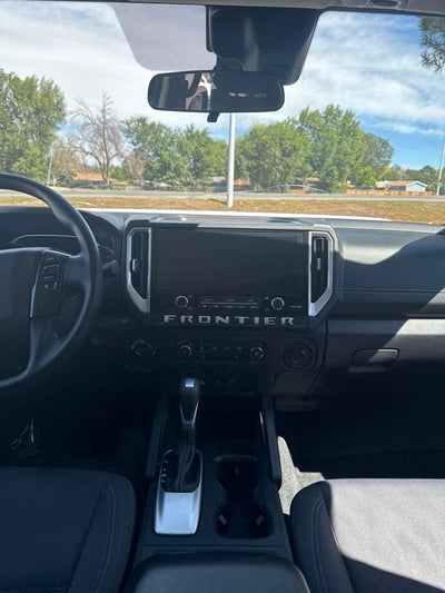 2025 Nissan Frontier SV