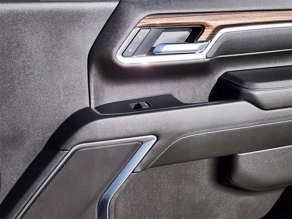 2025 Chevrolet Silverado 2500HD 4WD Crew Cab Standard Bed LT