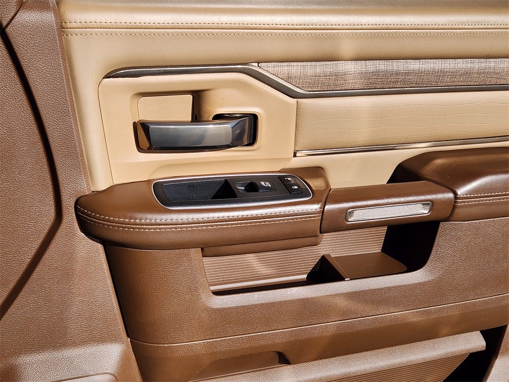 2022 RAM 3500 Limited Longhorn Crew Cab 4x4 8' Box