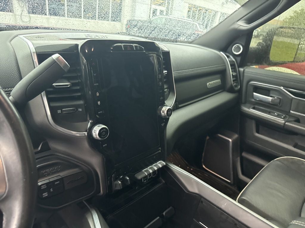 2022 RAM 3500 Laramie Crew Cab 4x4 8' Box