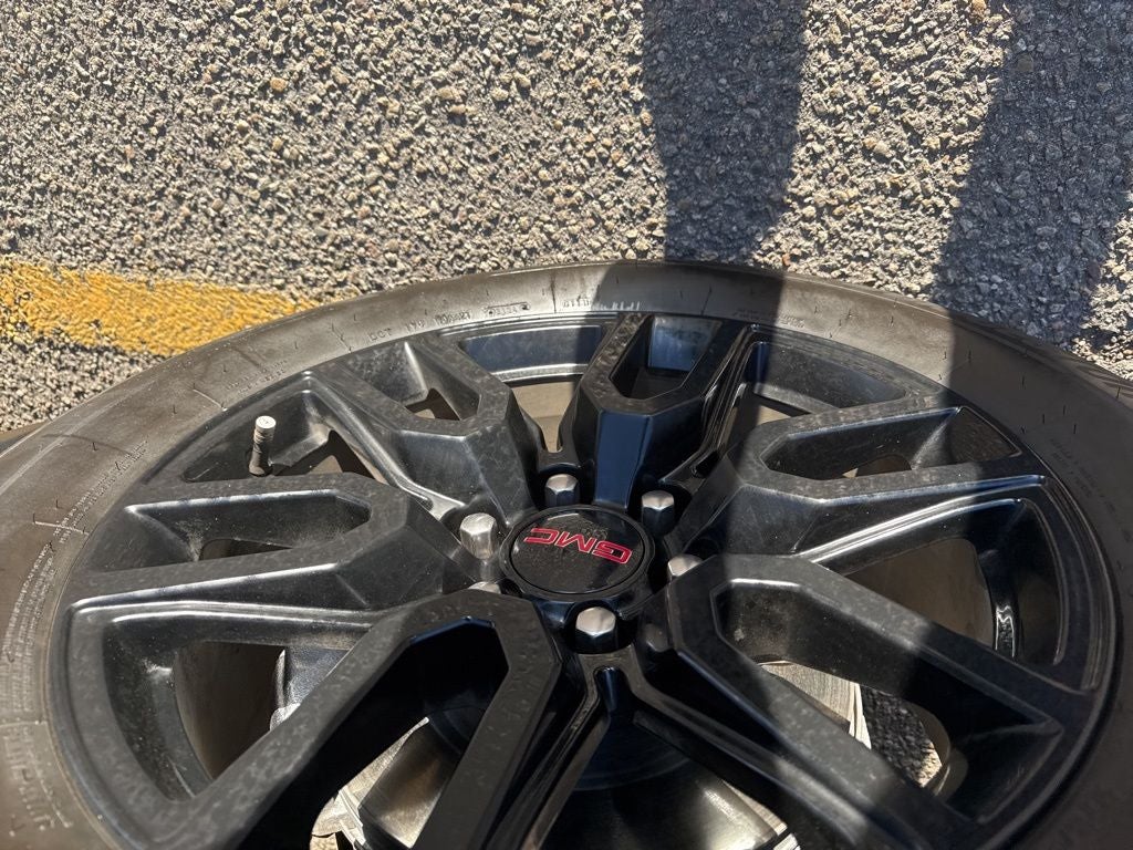 2025 GMC Sierra 1500 4WD Crew Cab Standard Box Elevation