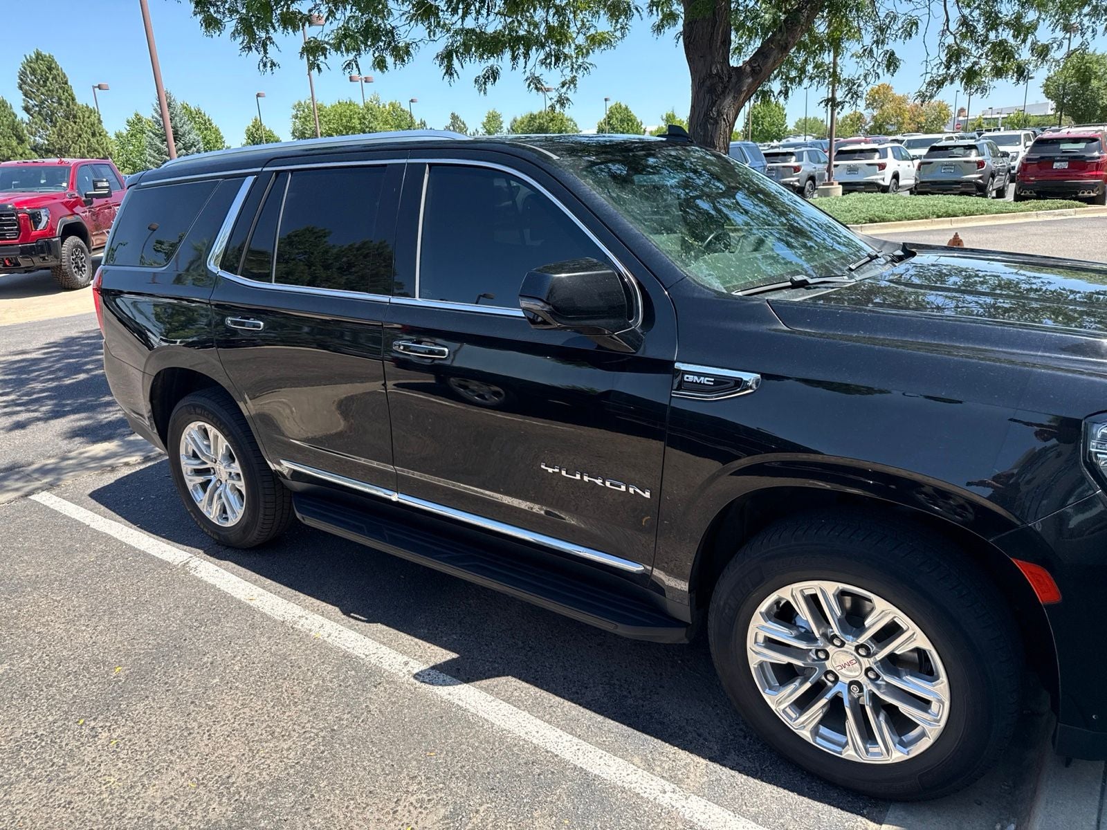 2021 GMC Yukon SLT