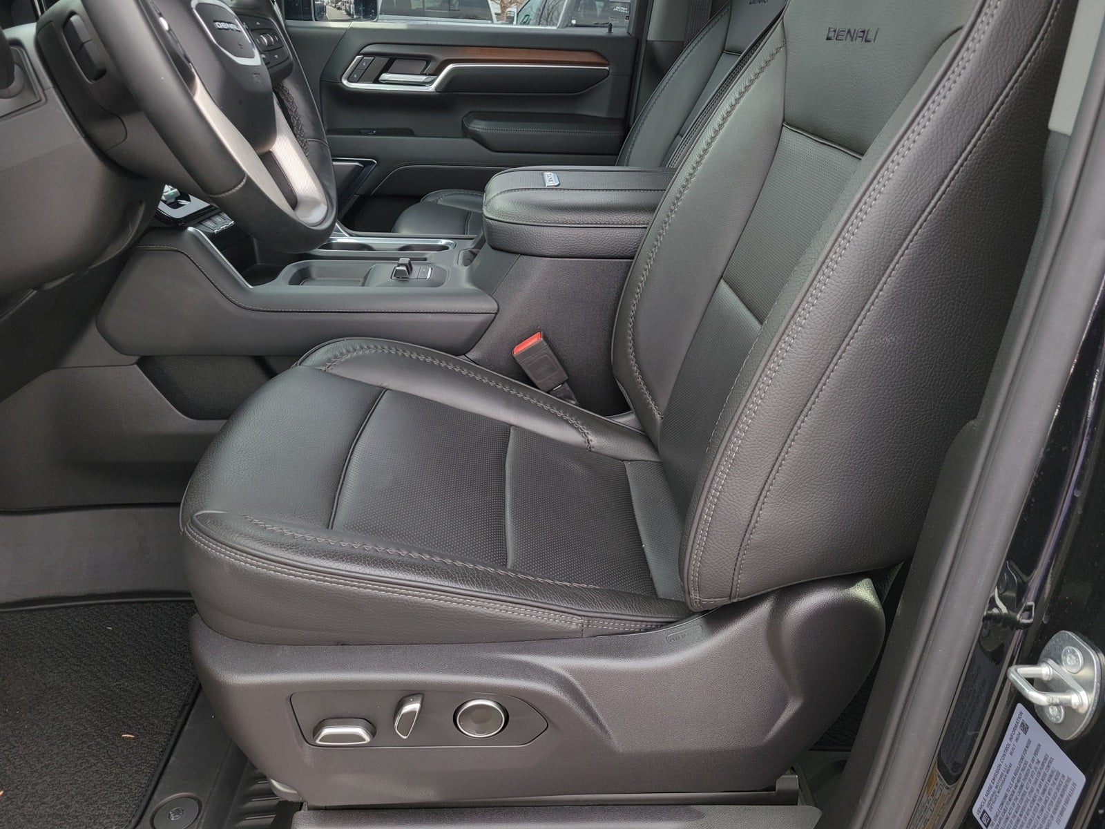 2024 GMC Sierra 2500HD Denali