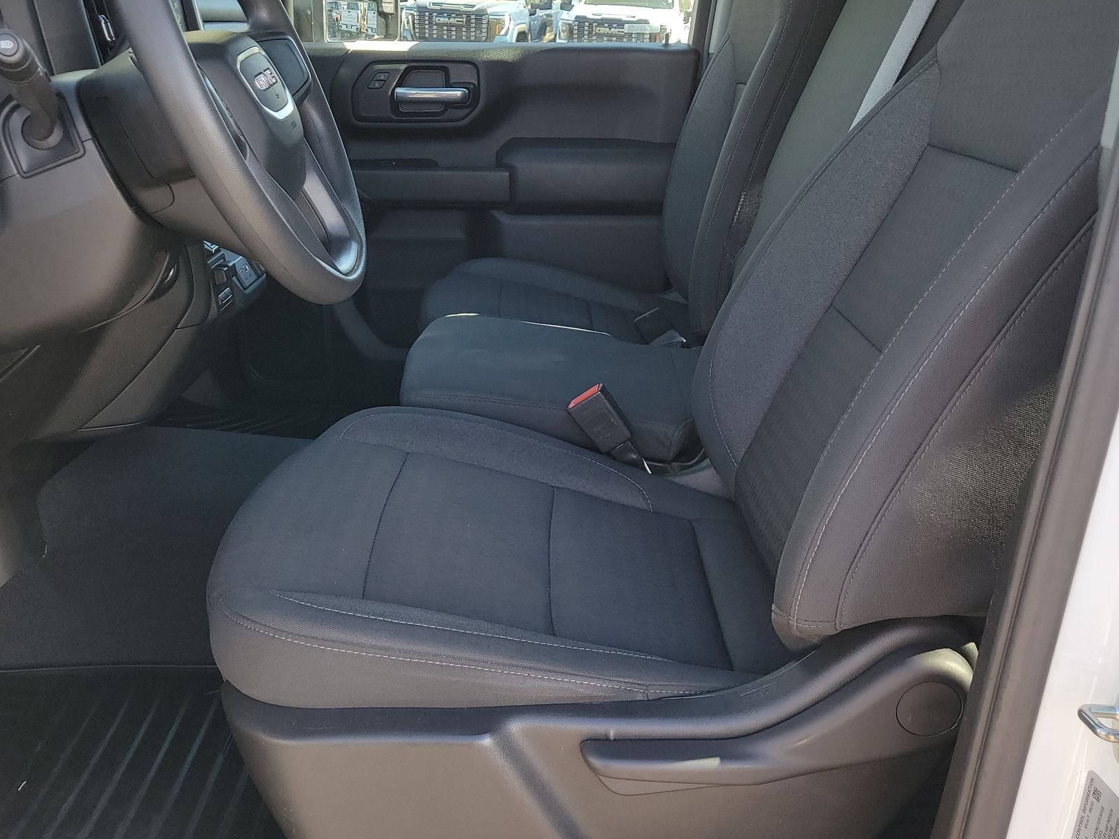 2024 GMC Sierra 2500HD Pro