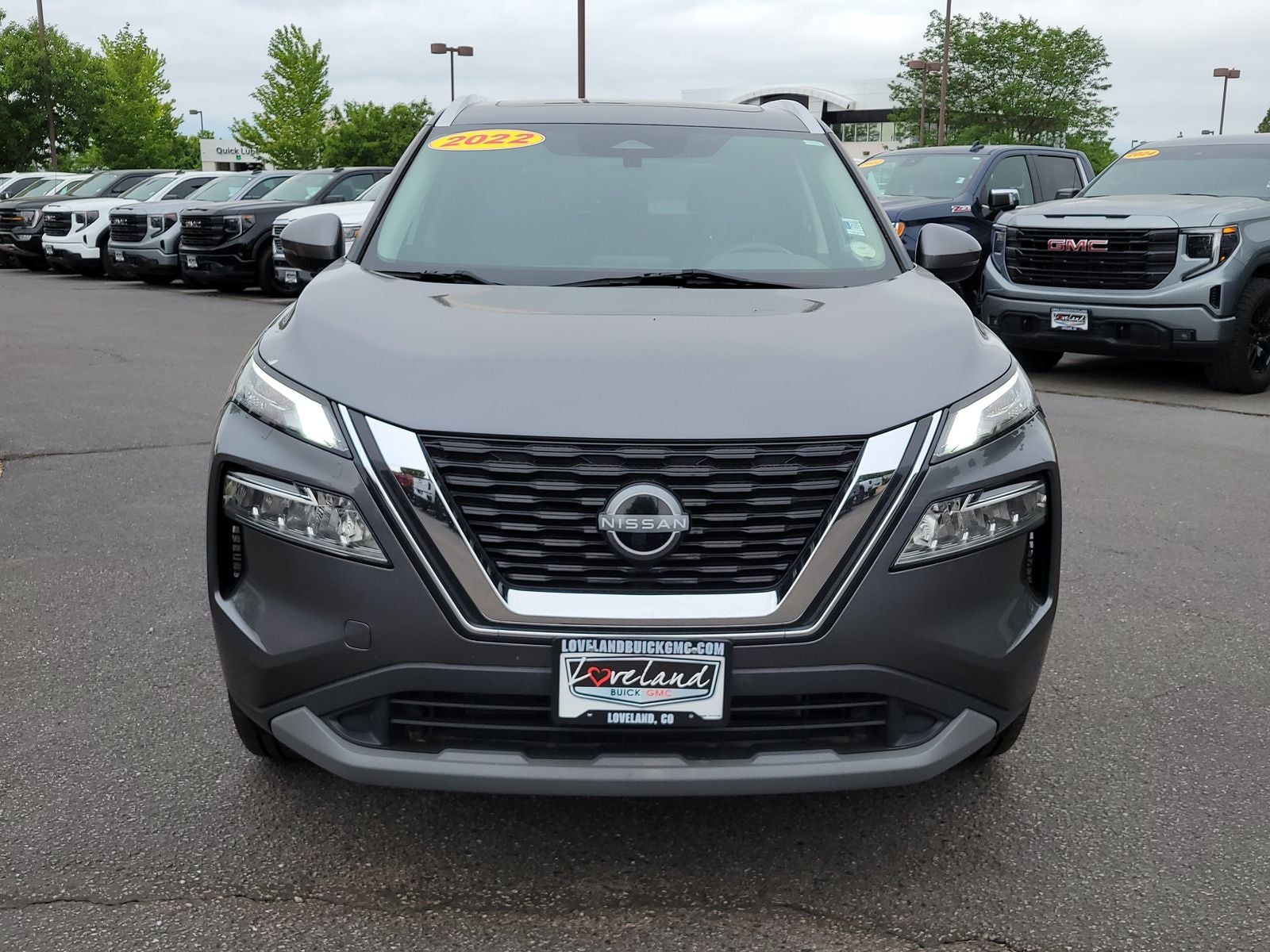 2022 Nissan Rogue SV
