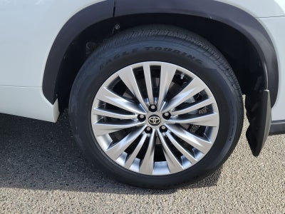 2023 Toyota Highlander Platinum
