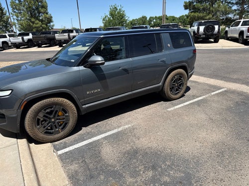 2024 Rivian R1S Adventure