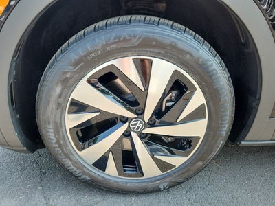 2023 Volkswagen ID.4 Pro