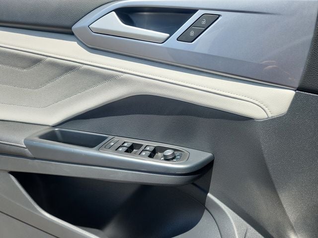 2025 Volkswagen Taos SEL