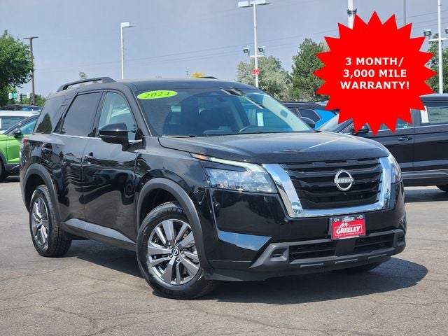 2024 Nissan Pathfinder SV