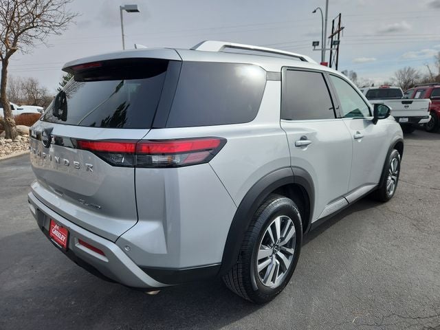 2025 Nissan Pathfinder SL