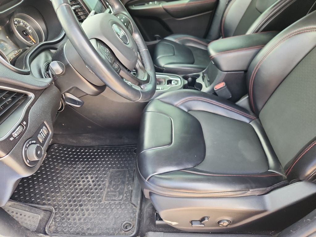 2020 Jeep Cherokee Trailhawk