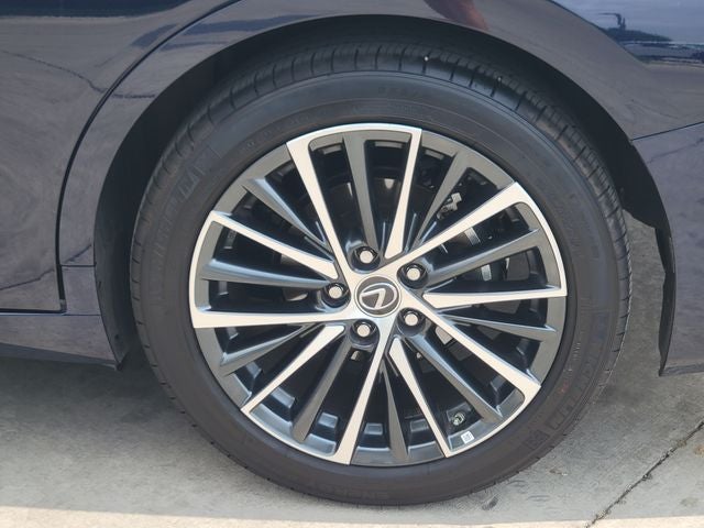 2025 Lexus ES 300h