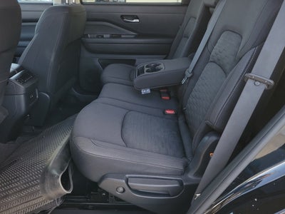 2022 Nissan Pathfinder S