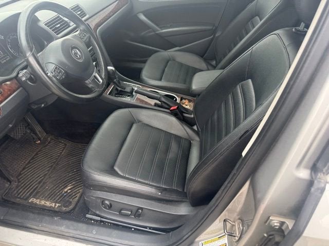 2013 Volkswagen Passat SEL