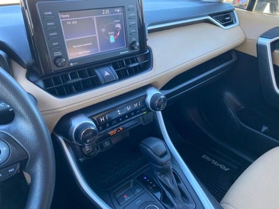 2020 Toyota RAV4 Hybrid LE