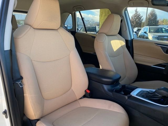 2020 Toyota RAV4 Hybrid LE