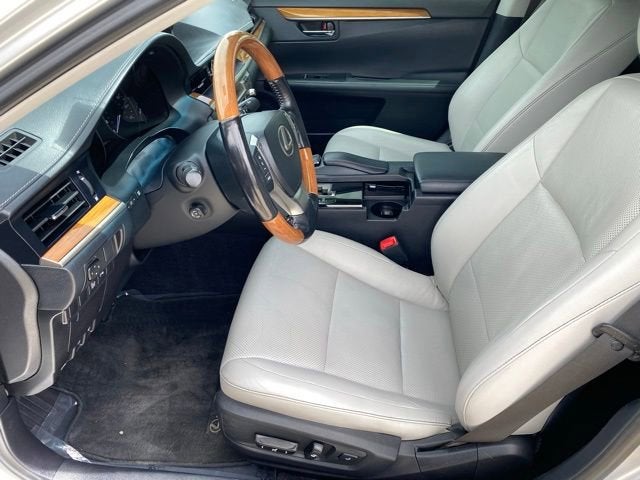 2015 Lexus ES 300h Hybrid