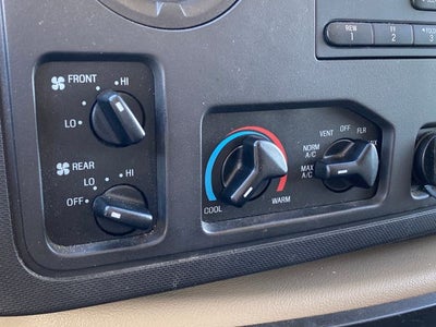 2013 Ford E-350SD XLT