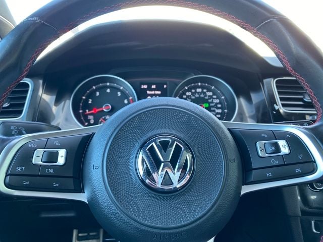 2017 Volkswagen Golf GTI SE