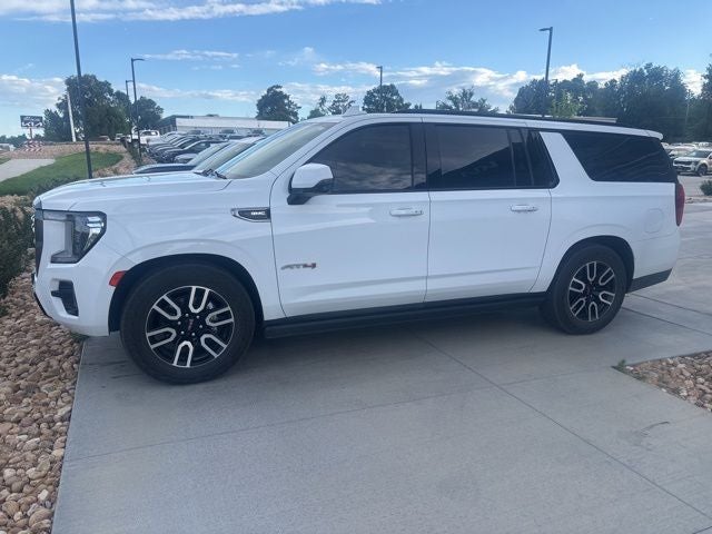 2023 GMC Yukon 4WD AT4's photo