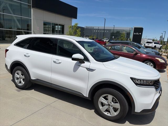 2023 Kia Sorento LX AT 4WD's photo