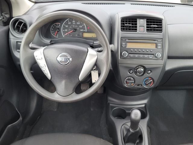 2015 Nissan Versa 1.6 S