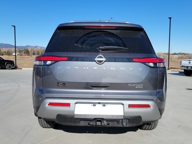 2025 Nissan Pathfinder Platinum