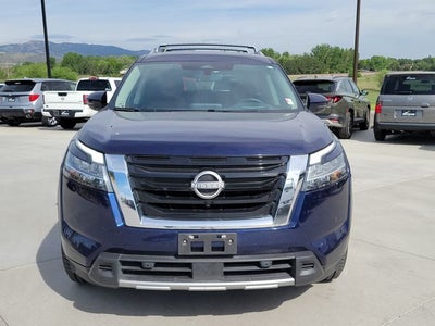 2023 Nissan Pathfinder Platinum