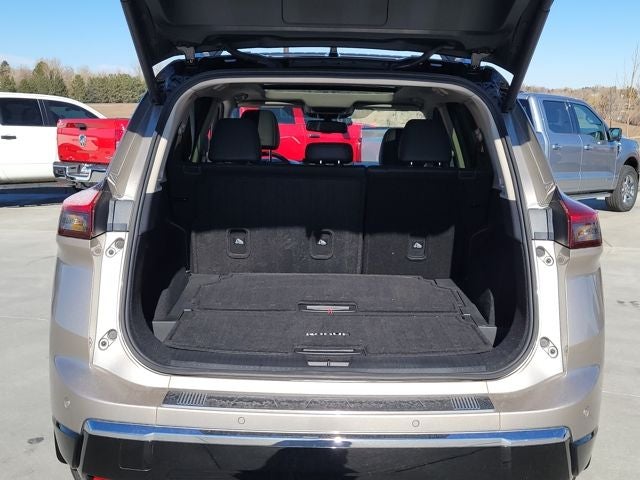 2025 Nissan Rogue Platinum